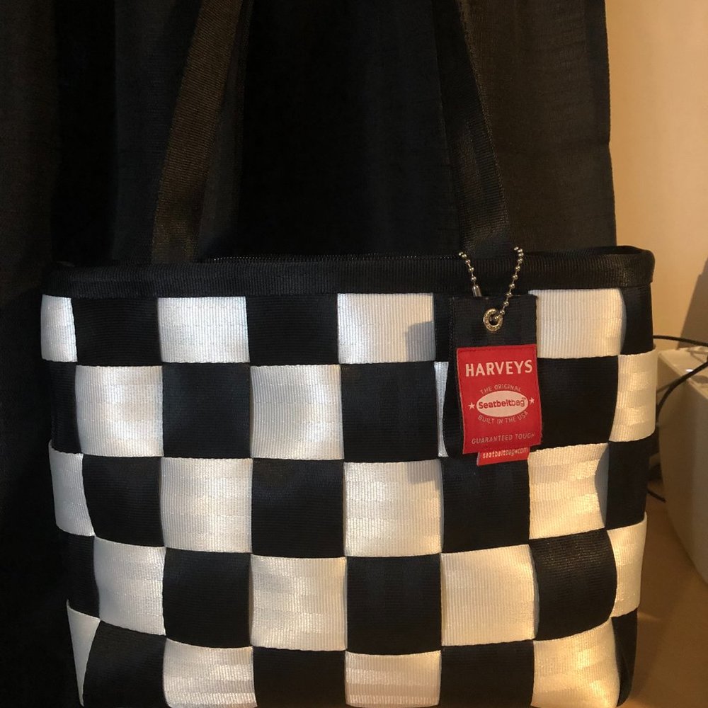 Black and White Harveys Seatbelt Large Tote